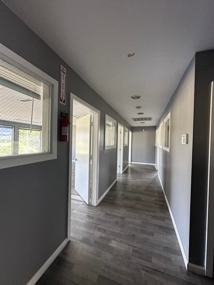 More Photos Of 650-660 E Manchester Blvd, Inglewood Storefront Retail Office For Lease