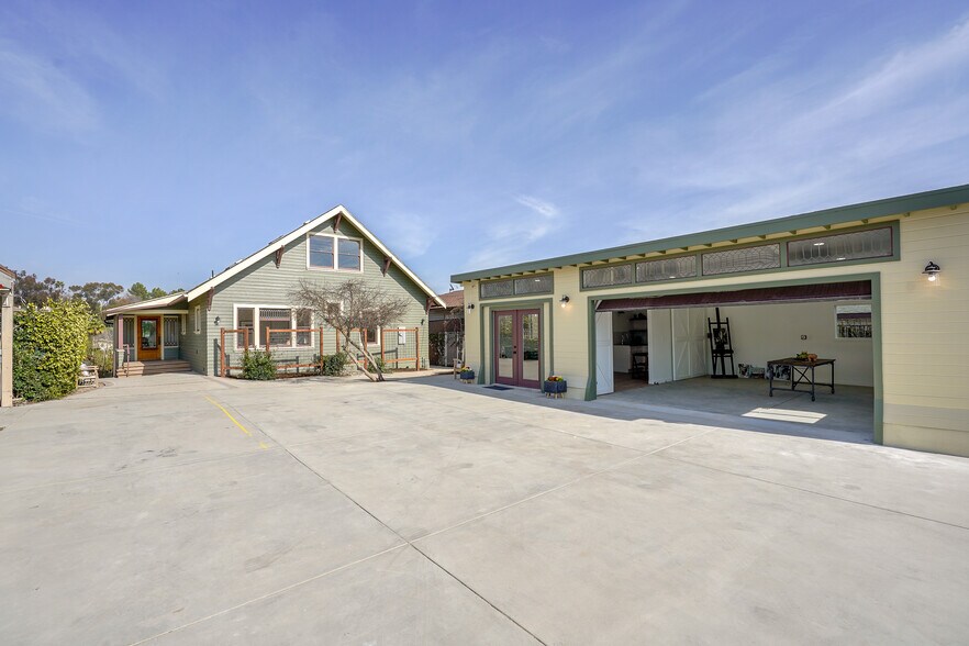 More Photos Of 844 E Kensington Rd, Los Angeles Specialty For Sale