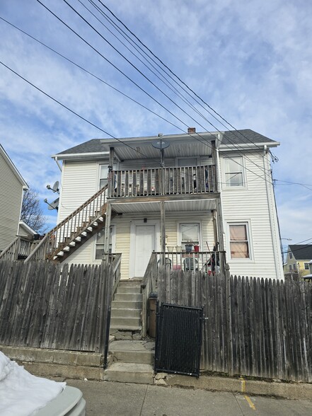 Primary Photo Of 125 Richmond Hill Ave, Stamford Apartments For Sale