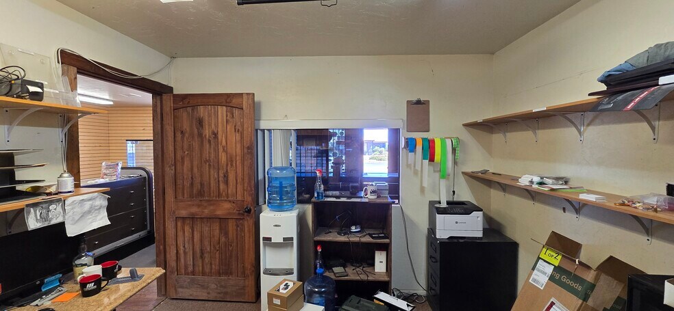 More Photos Of 437 Butterfield Rd, Chino Valley General Retail For Sale