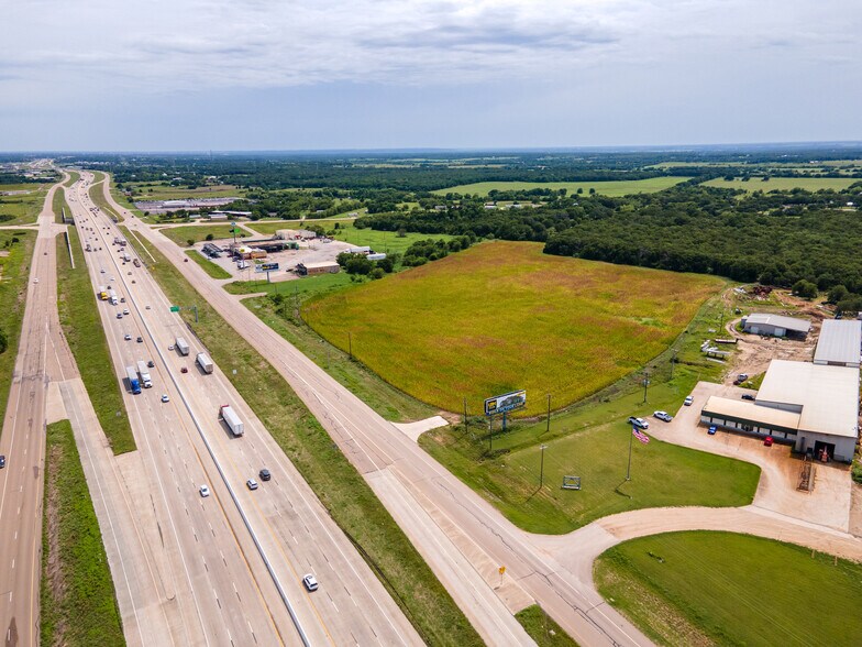 More Photos Of N Interstate 35, Ross Land For Sale