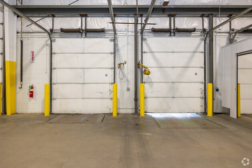 More Photos Of 5180 Fox St, Denver Warehouse For Lease