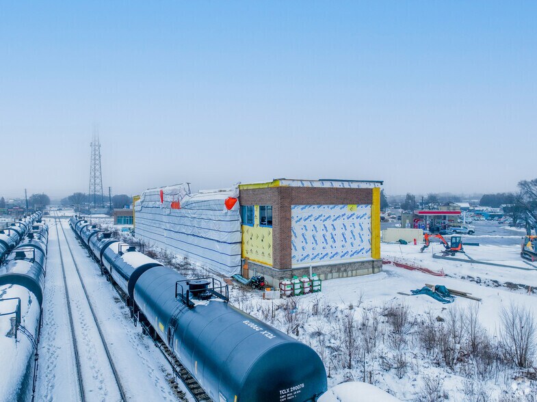 More Photos Of 561 York Rd, Guelph Storefront For Sale