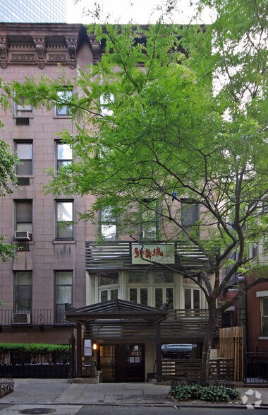 More Photos Of 125 E 39th St, New York Apartments For Sale