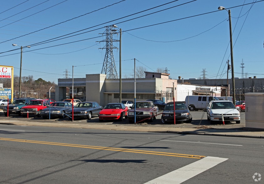 More Photos Of 2504 N Tryon St, Charlotte Warehouse For Sale
