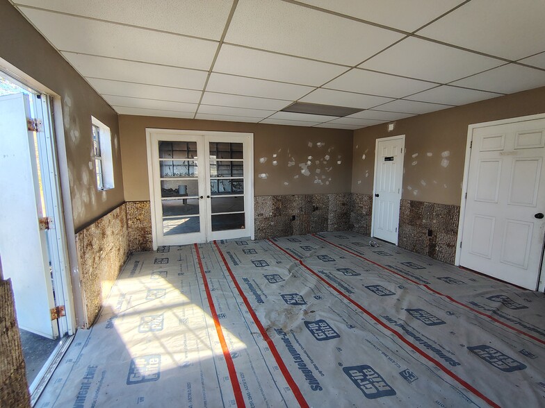 More Photos Of 3861 Highway 19 E, Elizabethton Office For Sale