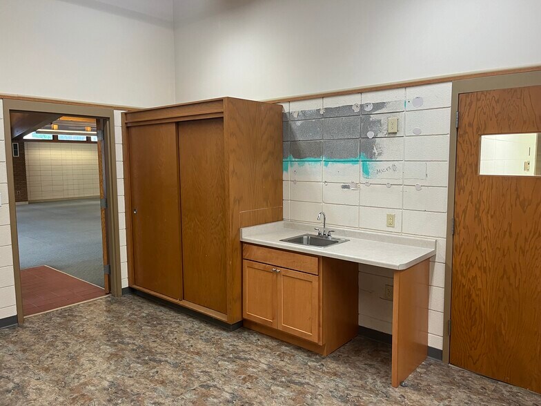 More Photos Of 111 N Main St, Mayville Public Library For Sale