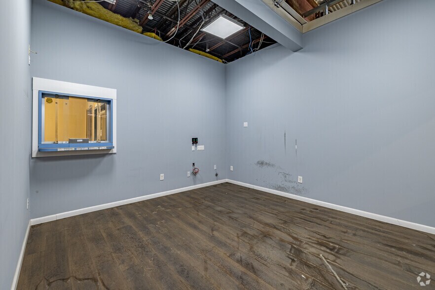 More Photos Of 160 Belmont Ave, Garfield Manufacturing For Lease