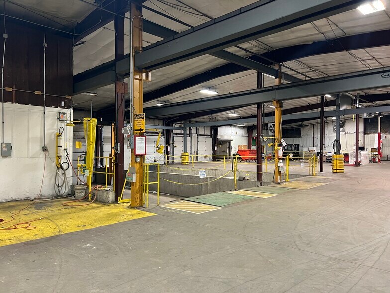 More Photos Of 930 Single Ave, Wausau Manufacturing For Lease