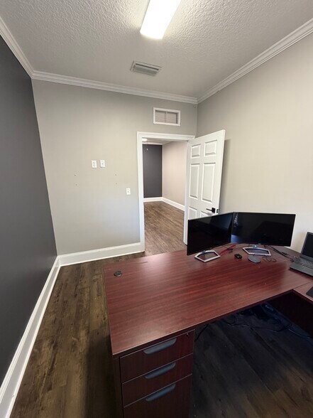 More Photos Of 9310 Old Kings Rd S, Jacksonville Office For Lease