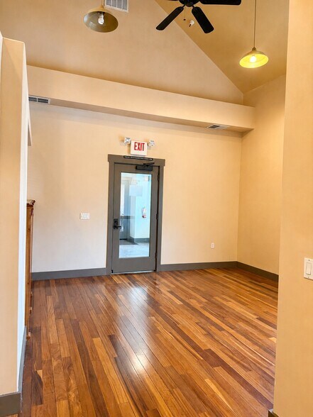 More Photos Of 1030 Seminary St, Napa Office For Sale