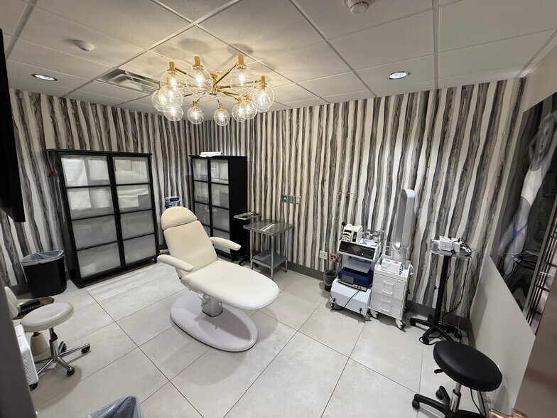 More Photos Of 4310 Roswell Rd NE, Atlanta Medical For Lease
