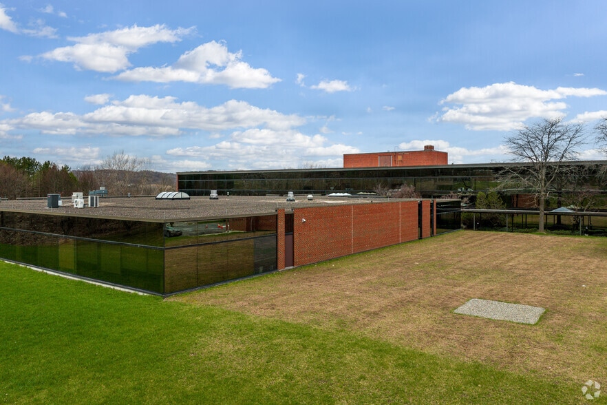 More Photos Of 5700 W Genesee St, Camillus Healthcare For Lease