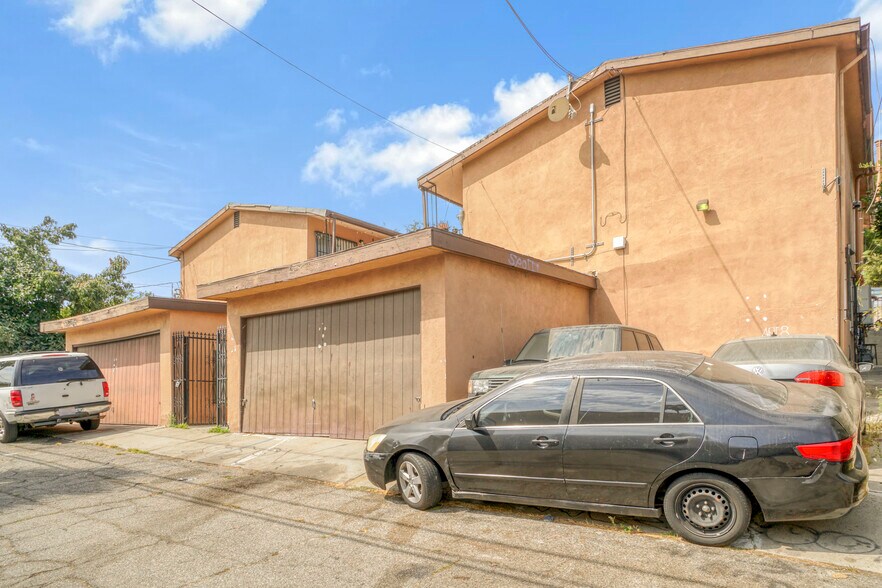 More Photos Of 5274-5278 Ithaca Ave, Los Angeles Apartments For Sale