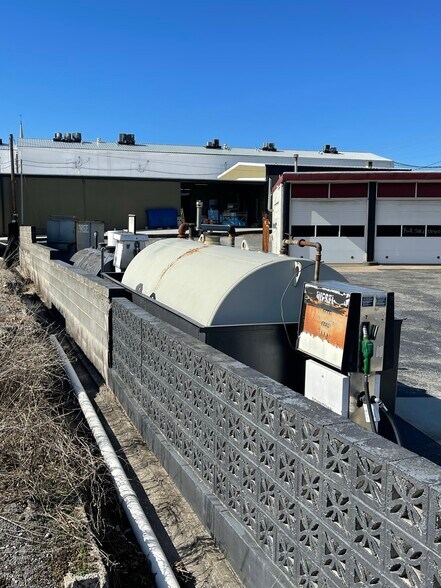 More Photos Of 203 Sparta St, McMinnville Service Station For Sale