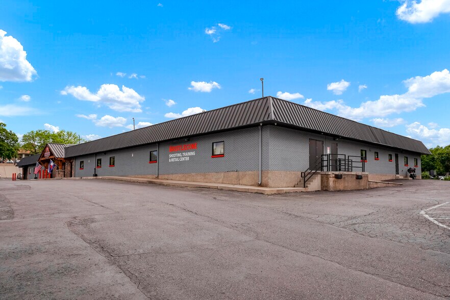 More Photos Of 12105 W Cedar Dr, Lakewood Flex For Sale