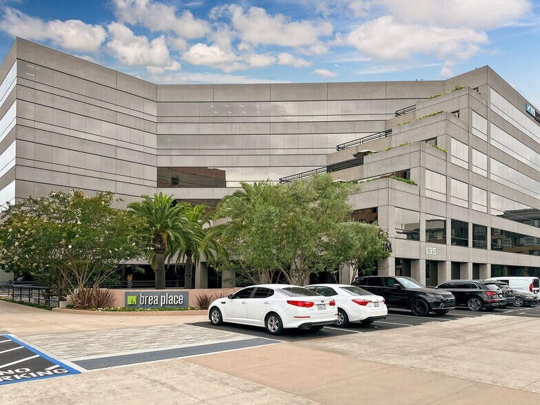 More Photos Of 135 S State College Blvd, Brea Office For Lease