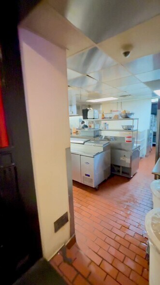 More Photos Of 6365 Peachtree Industrial Blvd, Atlanta Restaurant For Sale