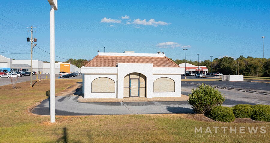 More Photos Of 218 Haynes St, Talladega Fast Food For Sale