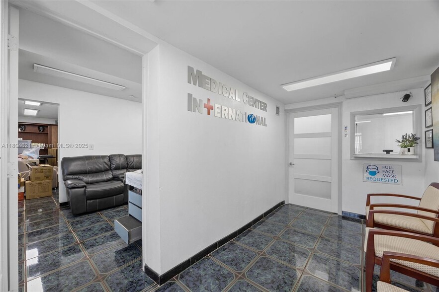 More Photos Of 401 E Oakland Park Blvd, Fort Lauderdale Loft Creative Space For Sale