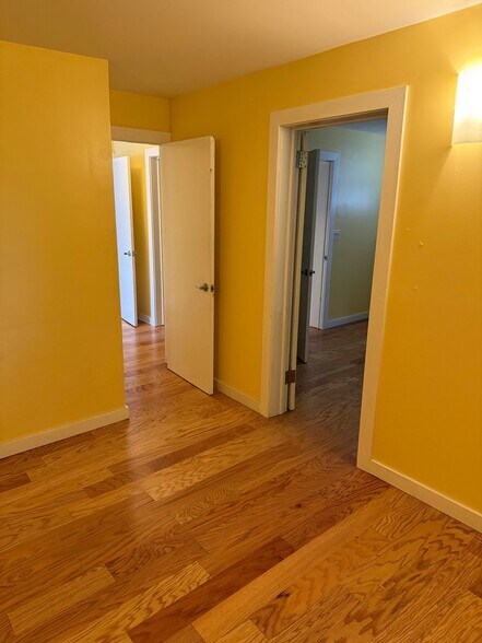 More Photos Of 124 Washington St, Tappan Office For Lease