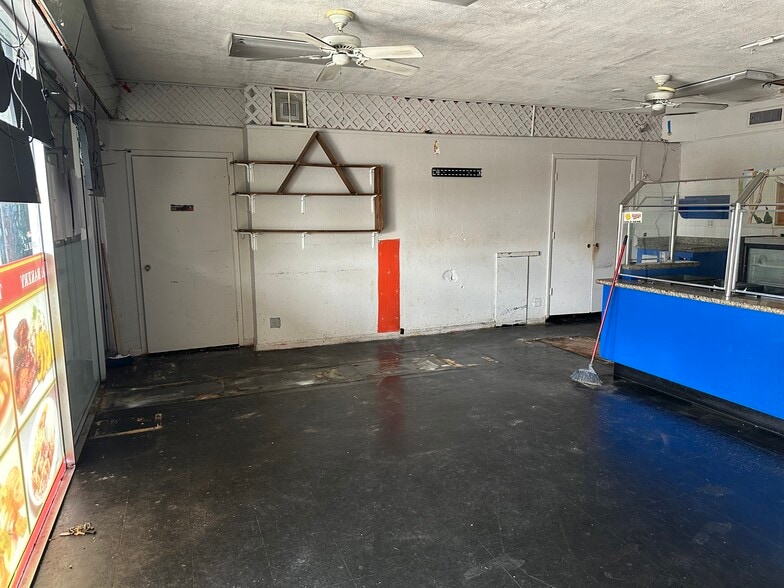 More Photos Of 4080 NW 12th St, Lauderhill Restaurant For Lease