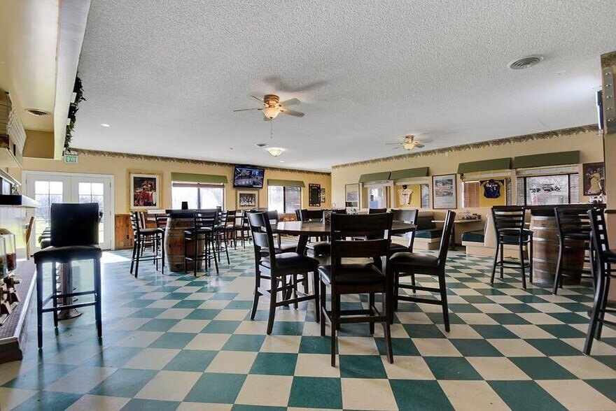 More Photos Of 1939 Acacia Ave, Sutter Restaurant For Sale