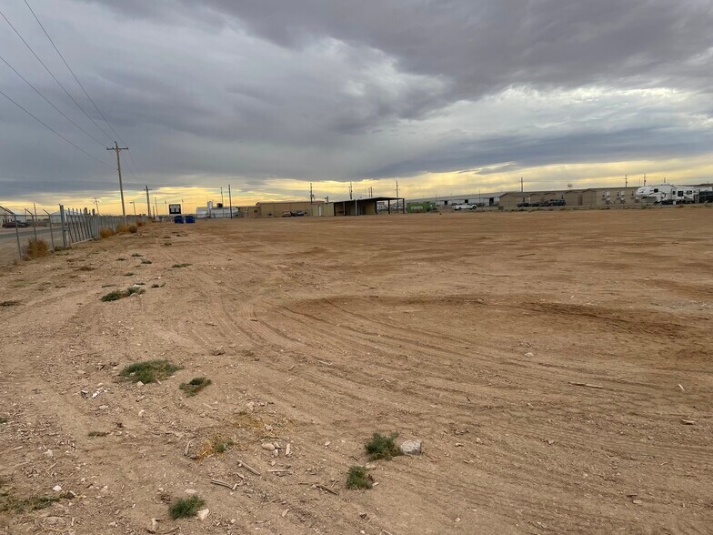 More Photos Of 32 County Road 201, Pecos Industrial For Lease