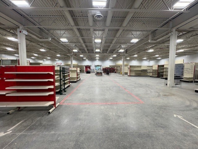 More Photos Of 2954 Ontario St, Perth East Freestanding For Lease