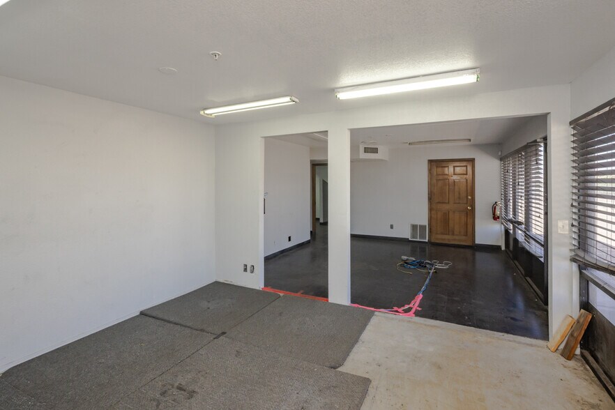 More Photos Of 1950 Centers Ave, Lake Havasu City Warehouse For Lease