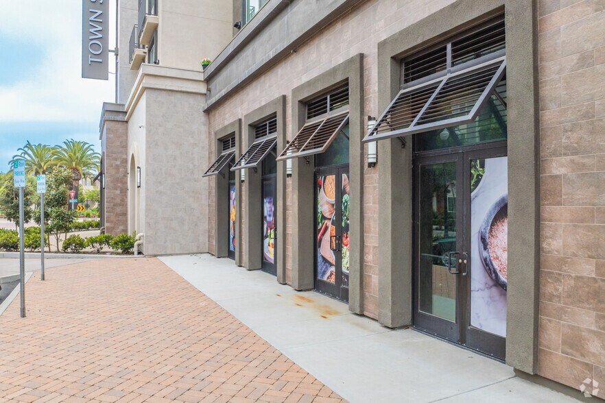 More Photos Of 2650 Wagon Wheel Rd, Oxnard Apartments For Lease