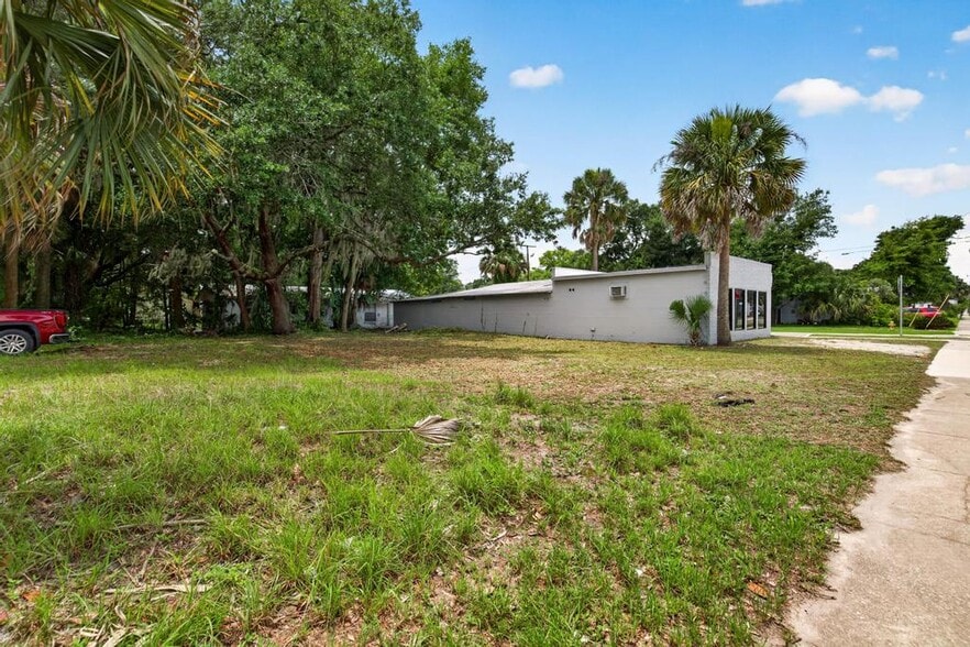 More Photos Of 1321 St Johns Ave, Palatka Service For Sale