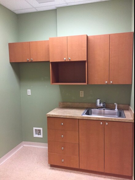 More Photos Of 325 N Williamson Blvd, Daytona Beach Office For Lease