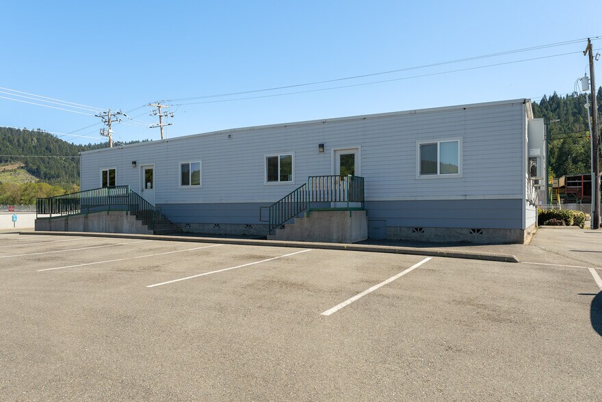 More Photos Of 2665 Glendale Valley Rd, Glendale Office For Sale