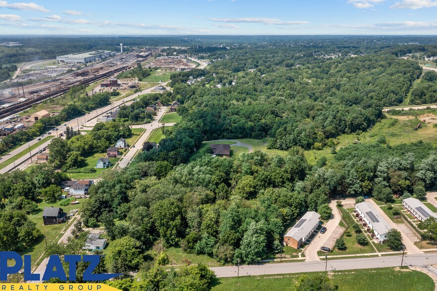 More Photos Of 126 Davis Ln, Youngstown Apartments For Sale