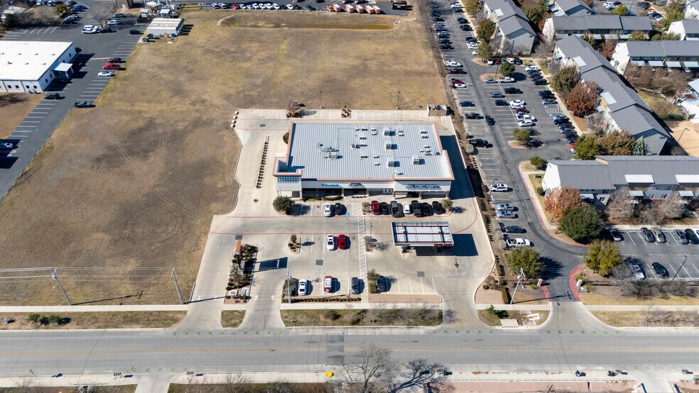 More Photos Of 641 Mill St, San Marcos Restaurant For Lease