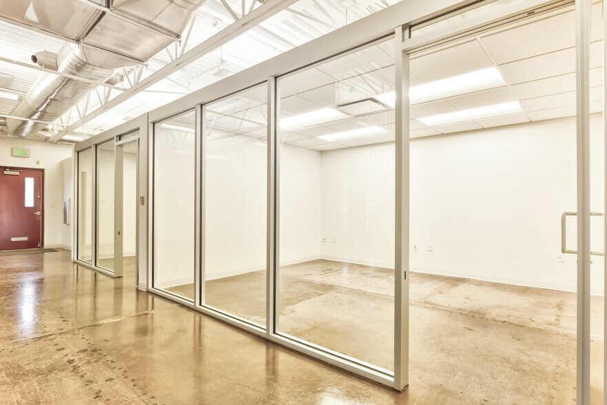 More Photos Of 2800 S Rural Rd, Tempe Loft Creative Space For Lease