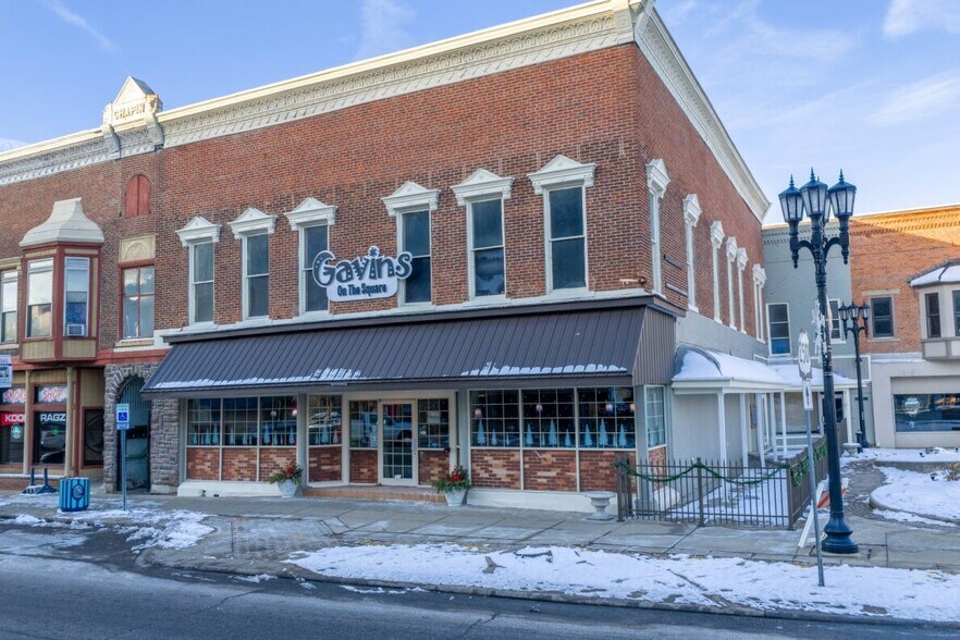 More Photos Of 110 S Broadway St, New Philadelphia Storefront Retail Office For Sale