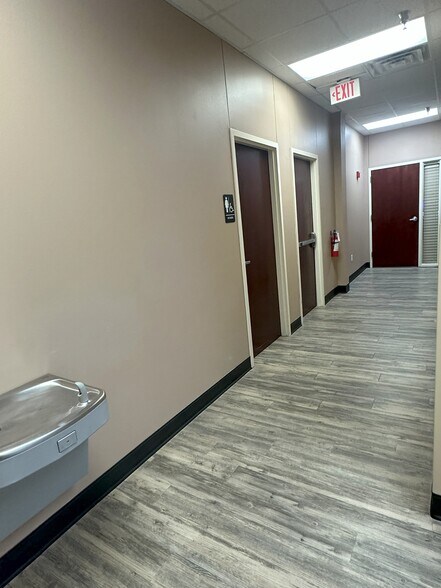 More Photos Of 7202 Slide Rd, Lubbock Medical For Sale