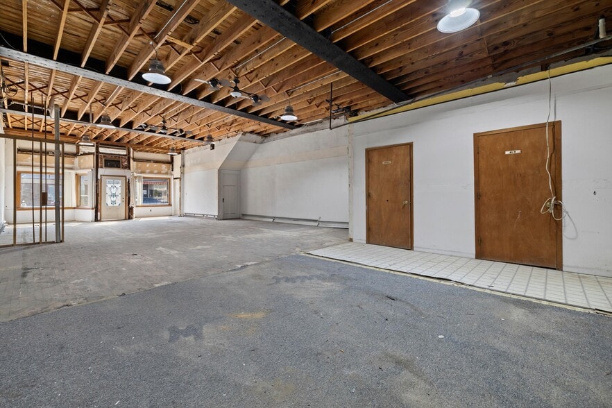 More Photos Of 1020 Main St, Union Grove Storefront Retail Residential For Sale