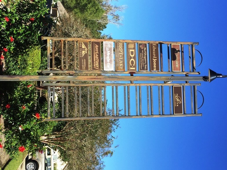 More Photos Of 14635 S Harrell's Ferry Rd, Baton Rouge Office For Sale