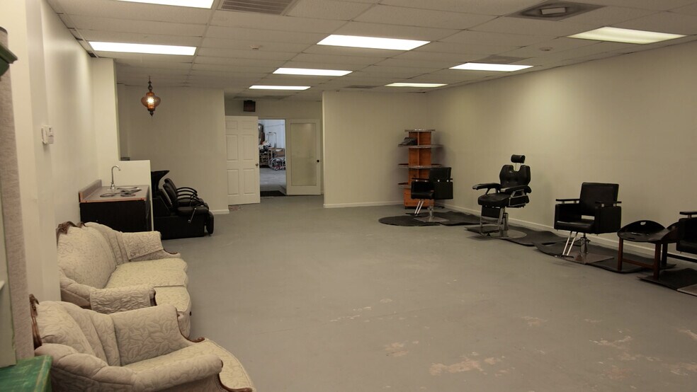 More Photos Of 1429 San Marco Blvd, Jacksonville General Retail For Sale