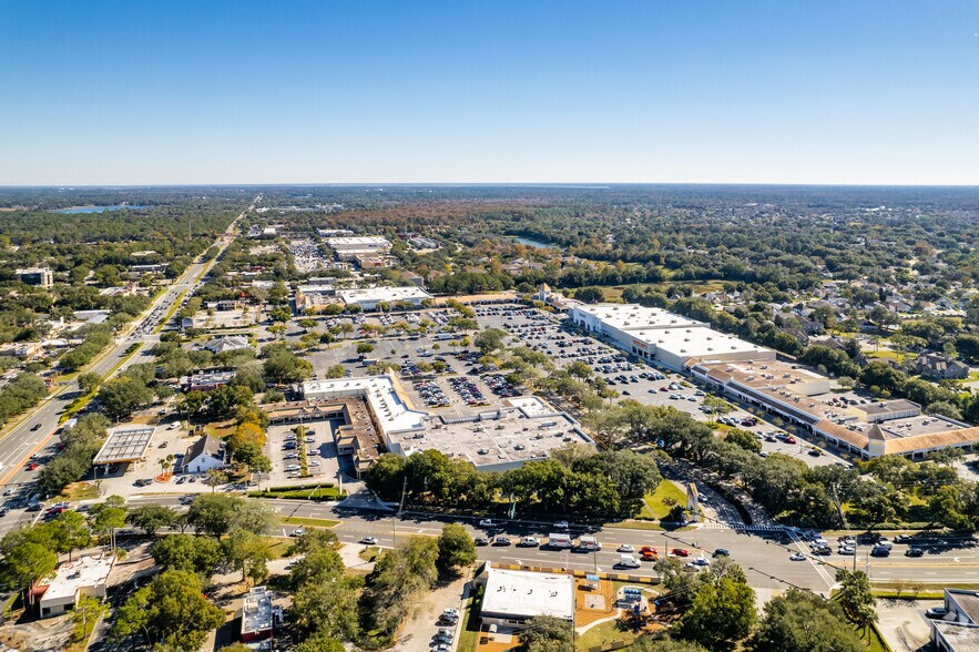 More Photos Of 3697 Lake Emma Rd, Lake Mary Unknown For Lease