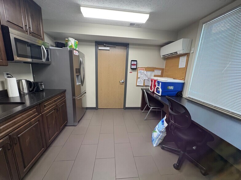 More Photos Of 2306 IFCU way, Lafayette Auto Dealership For Sale