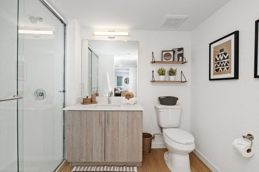 More Photos Of 2426 4th Ave, San Diego Apartments For Lease