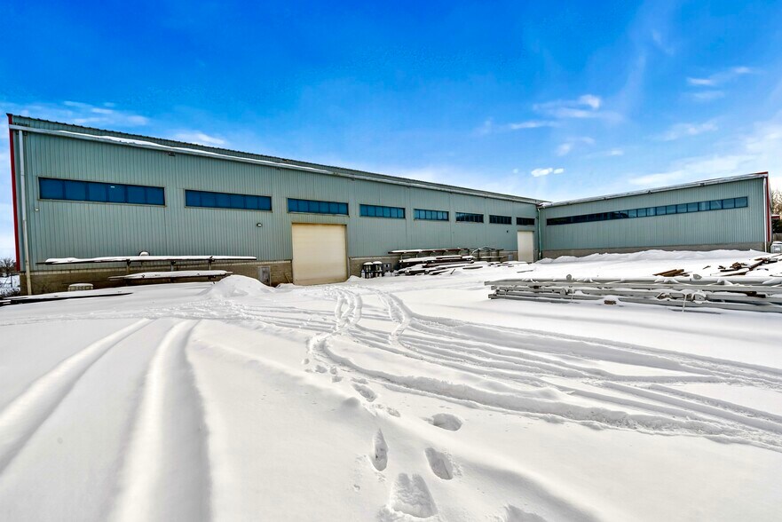 More Photos Of 6 Sangster Rd, Uxbridge Manufacturing For Sale