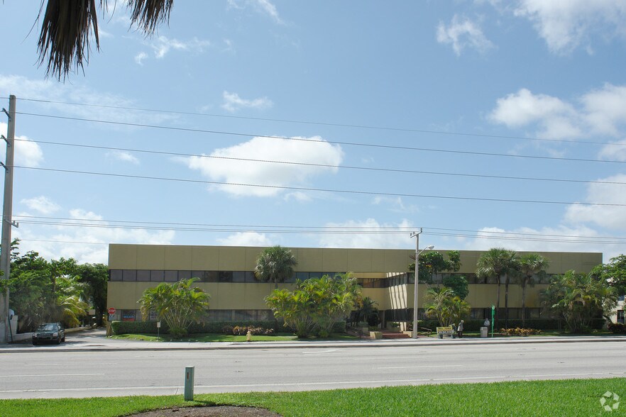 More Photos Of 8370 W Flagler St, Miami Medical For Lease
