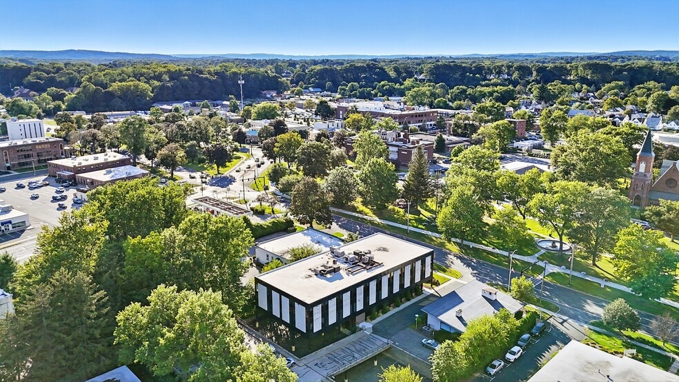 More Photos Of 117 Park Ave, West Springfield Office For Sale