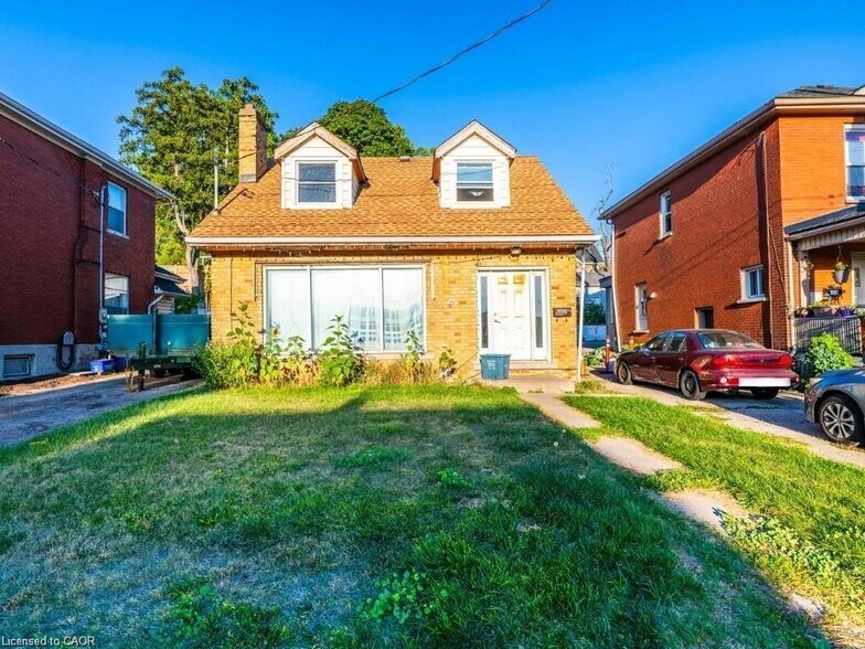 Primary Photo Of 225 Water St N, Cambridge Apartments For Sale