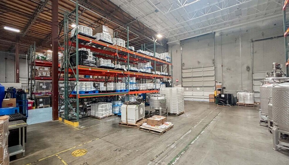 More Photos Of 16427 NE Airport Way, Portland Warehouse For Lease